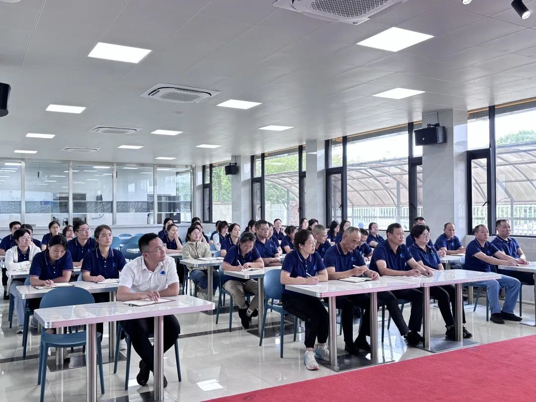 伟易博董事长亲上阵，，，打出企业精气神！——首届“大光商韵”杯企业篮球赛回首-伟易博